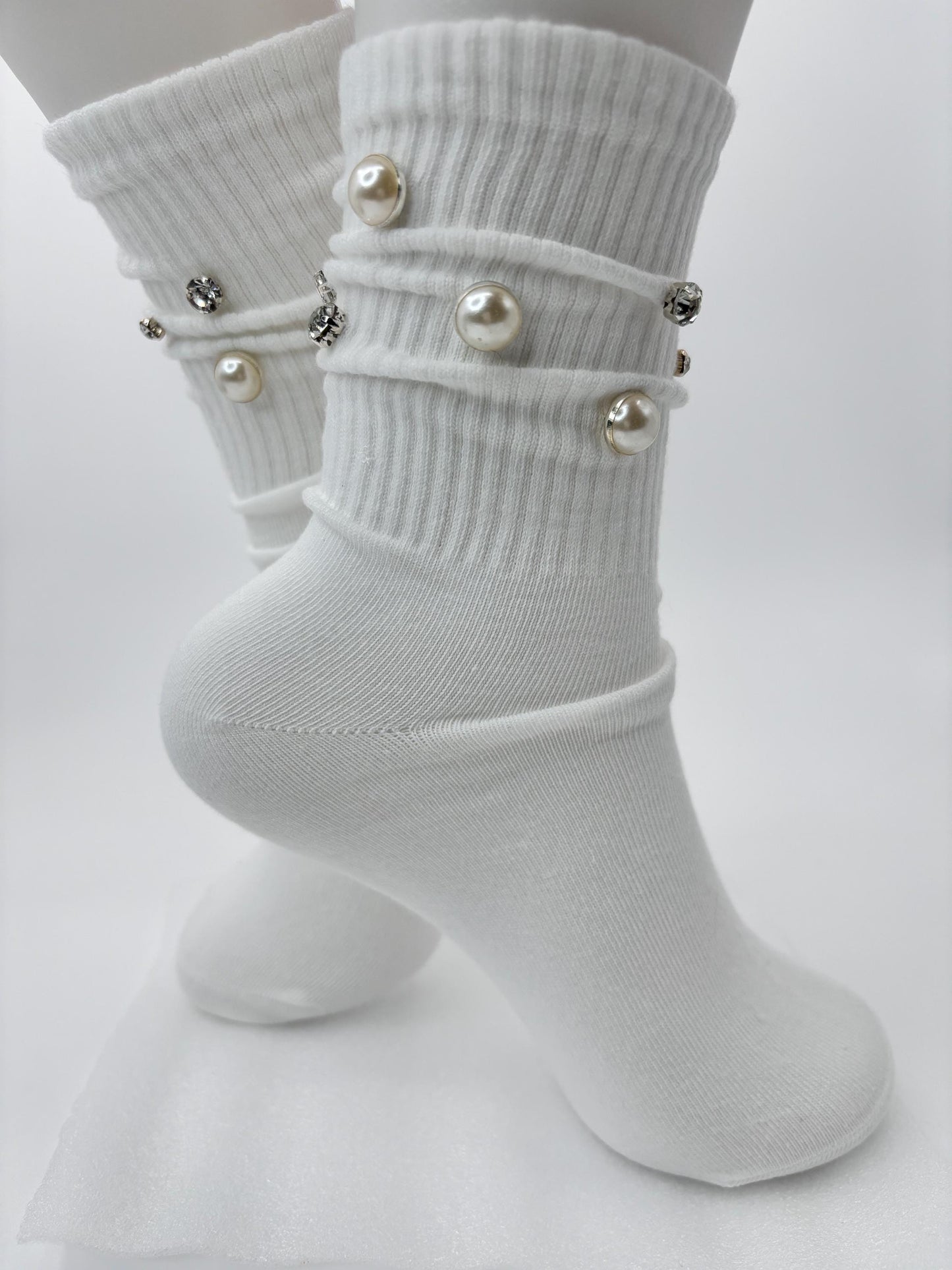 Pearl Y Initial Hand-Sewn Socks (6-10)| Bling Socks