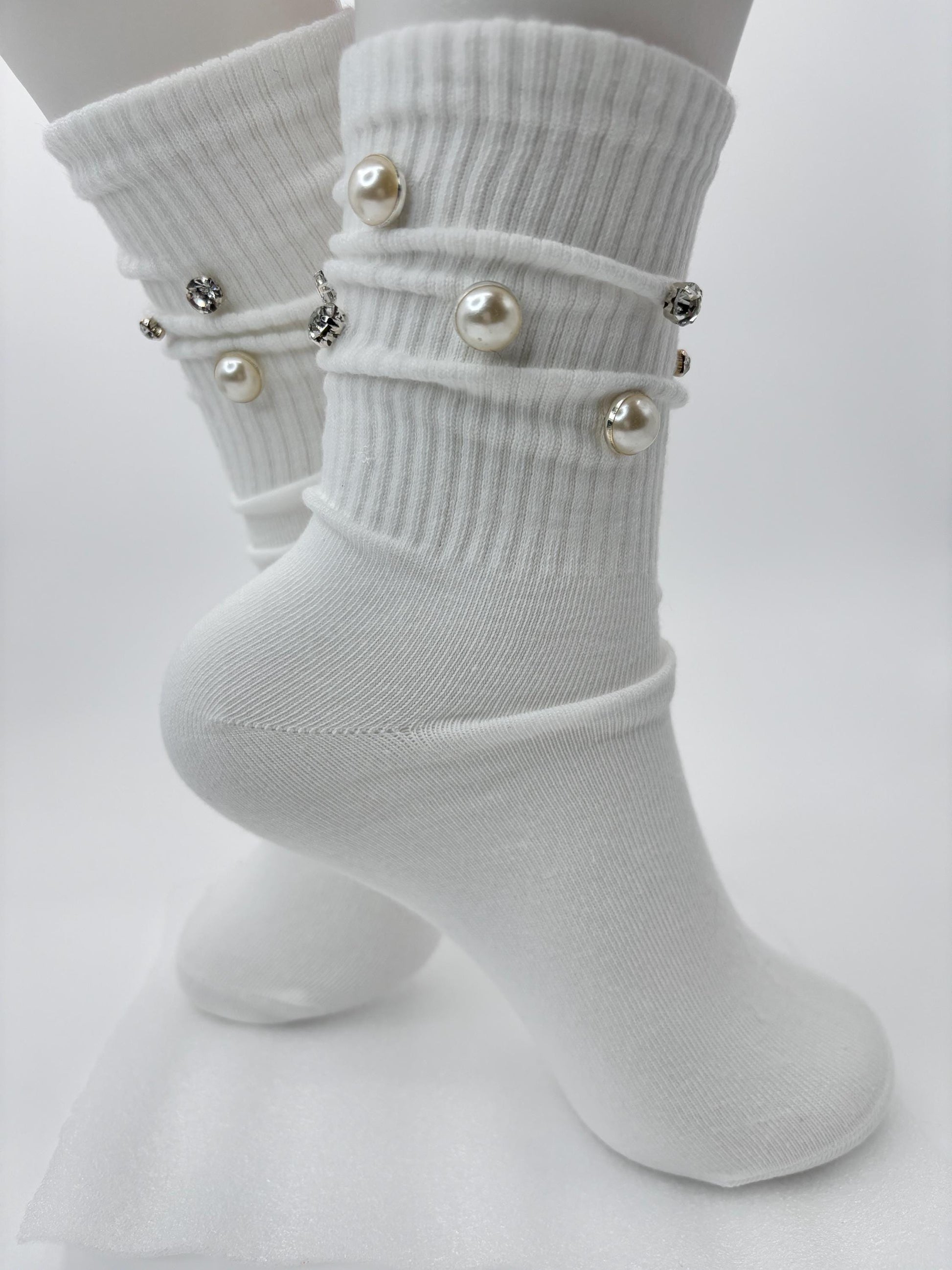 Pearl Y Initial Hand-Sewn Socks (6-10)| Bling Socks